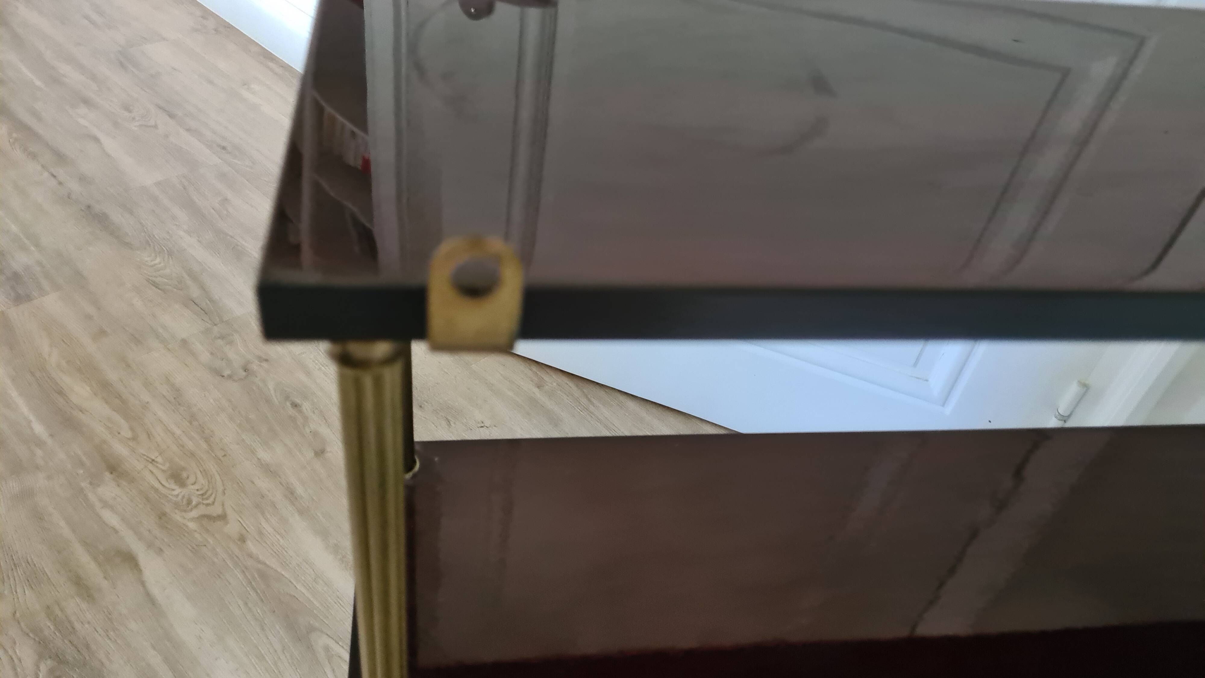 Grande étagère murale en acajou et laiton / années 60