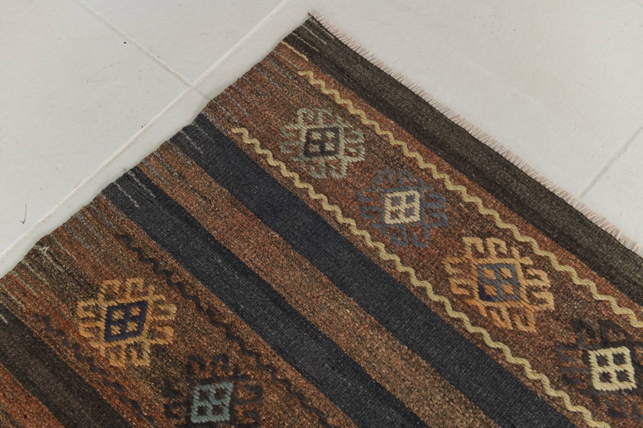 6x9 Brown Grenn Handmade Persian Kilim Rug, 187x286Cm