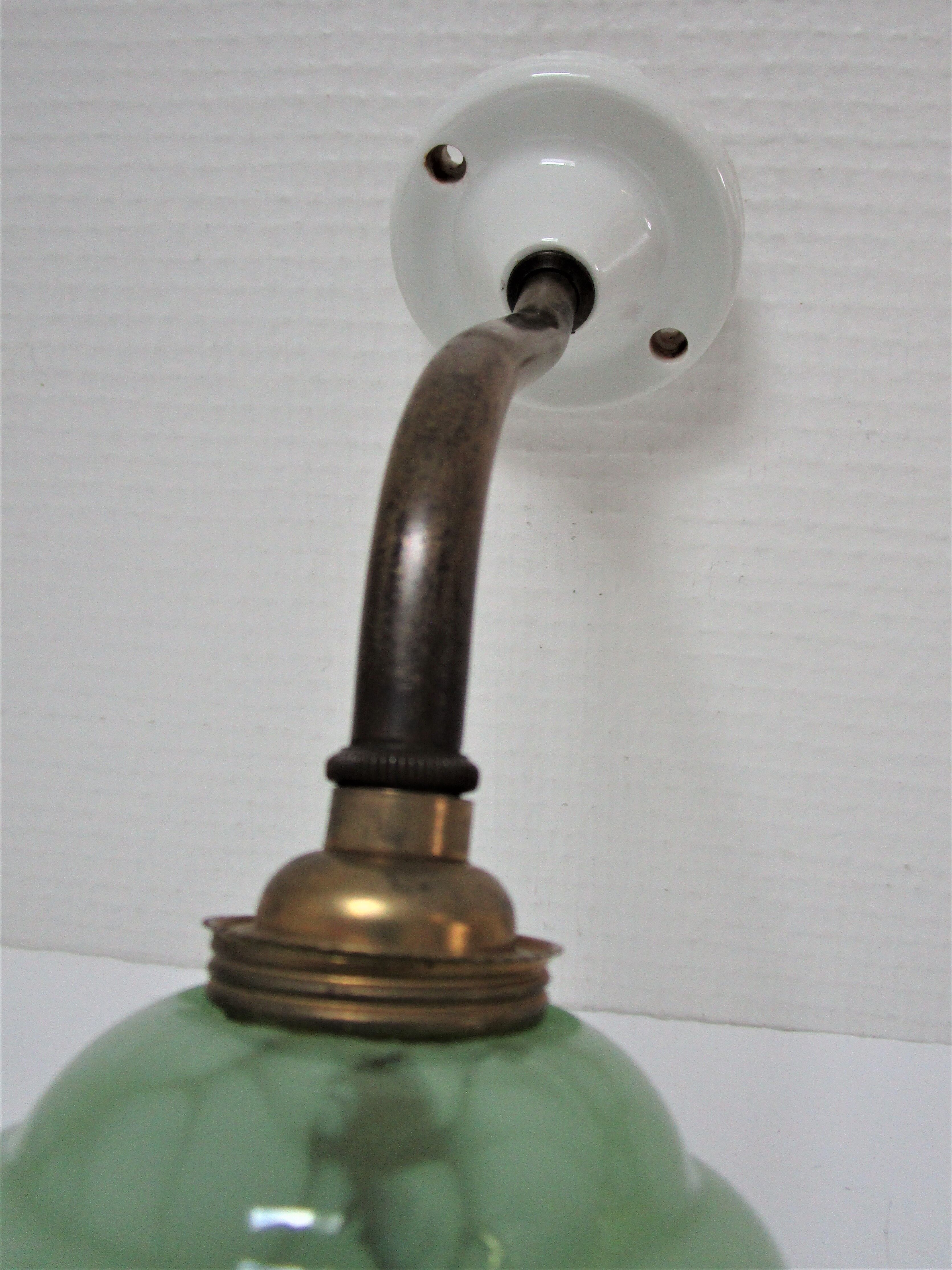 Wall lamp Art Deco porcelain brass glass Clichy almond green