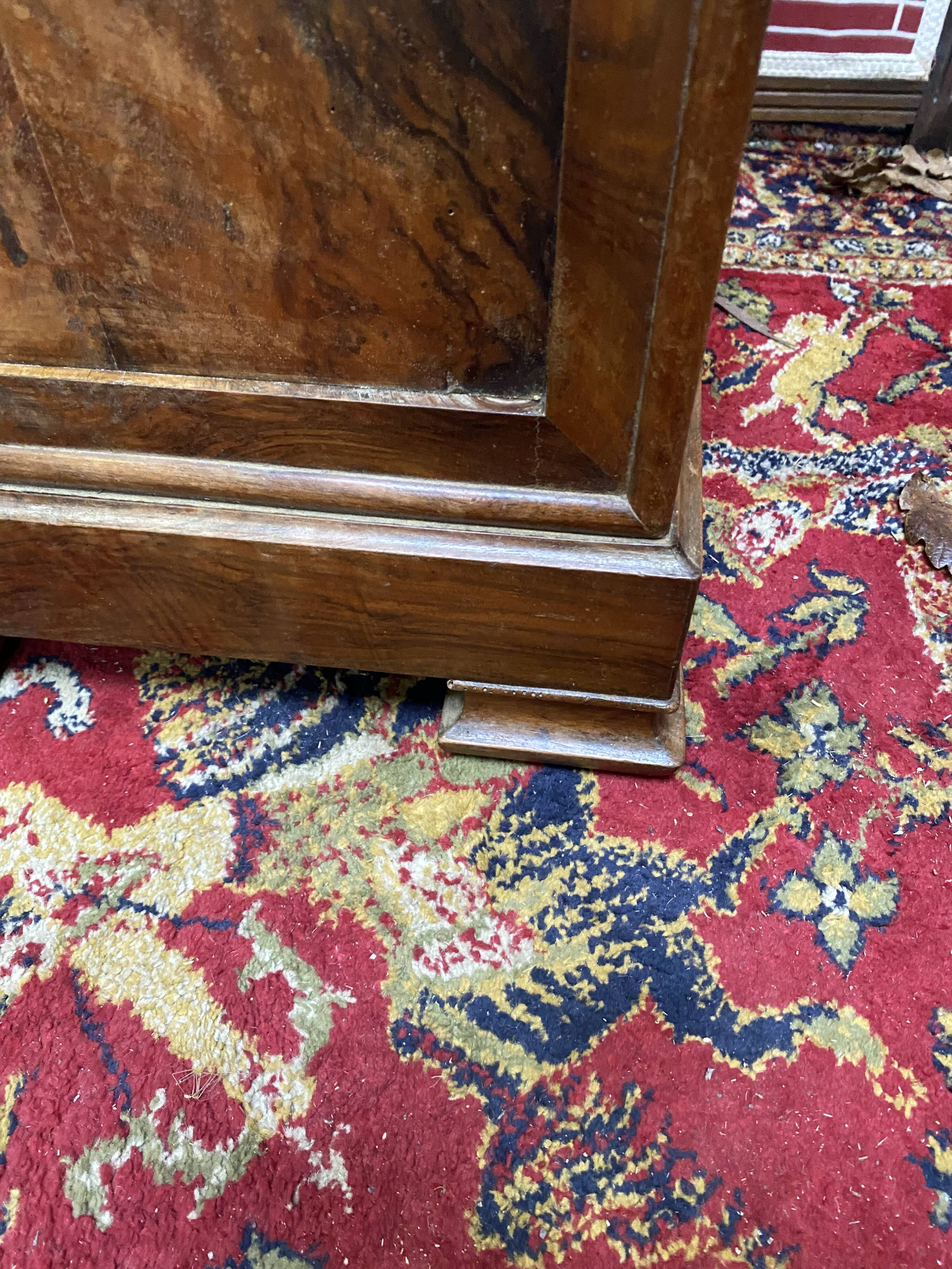 Walnut bedside and walnut veneer with marble, 1900