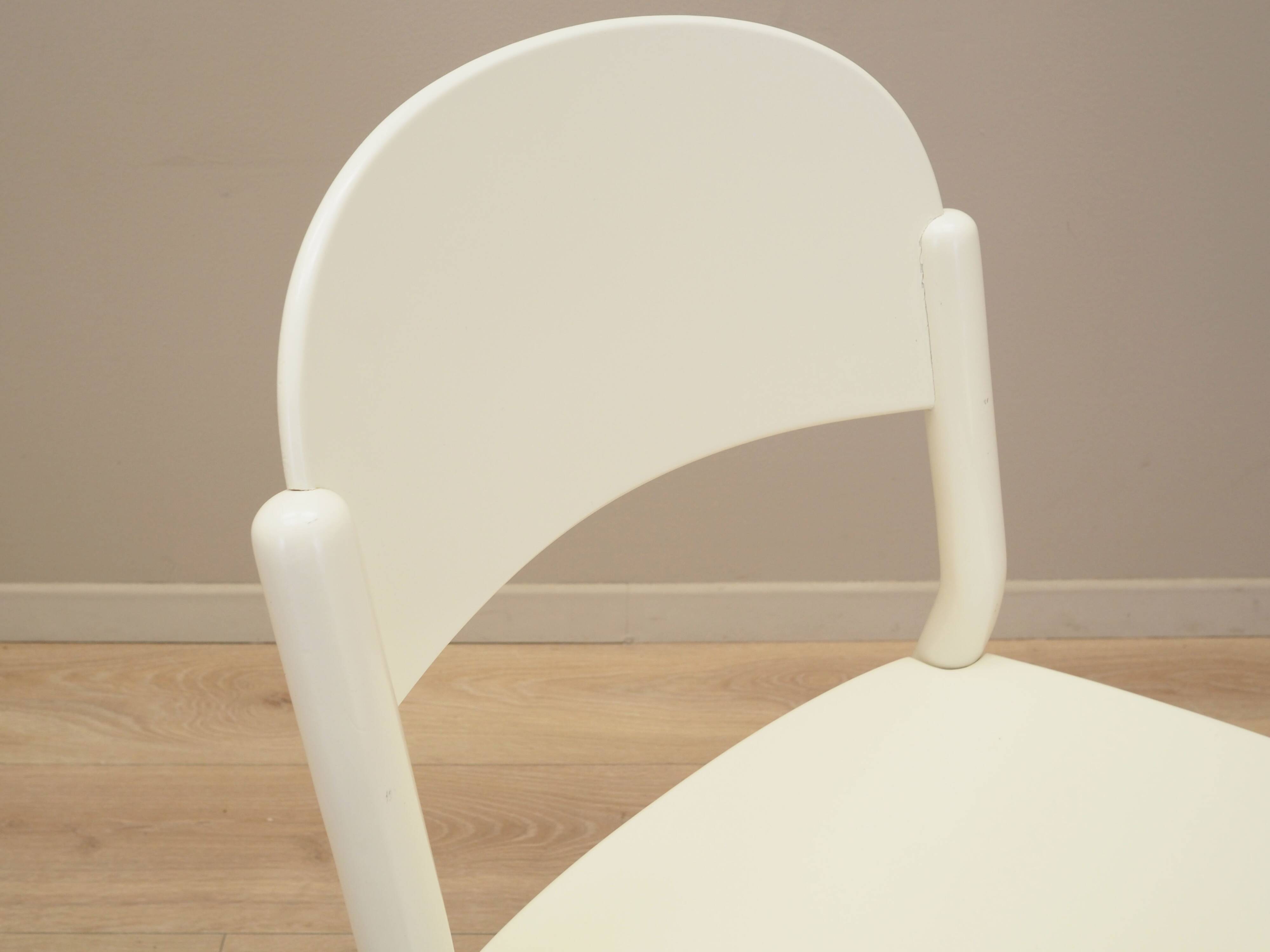 Set of four beech chairs, Italian design, 1970s, production: Italy