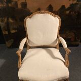 Paire de fauteuils à la Reine
