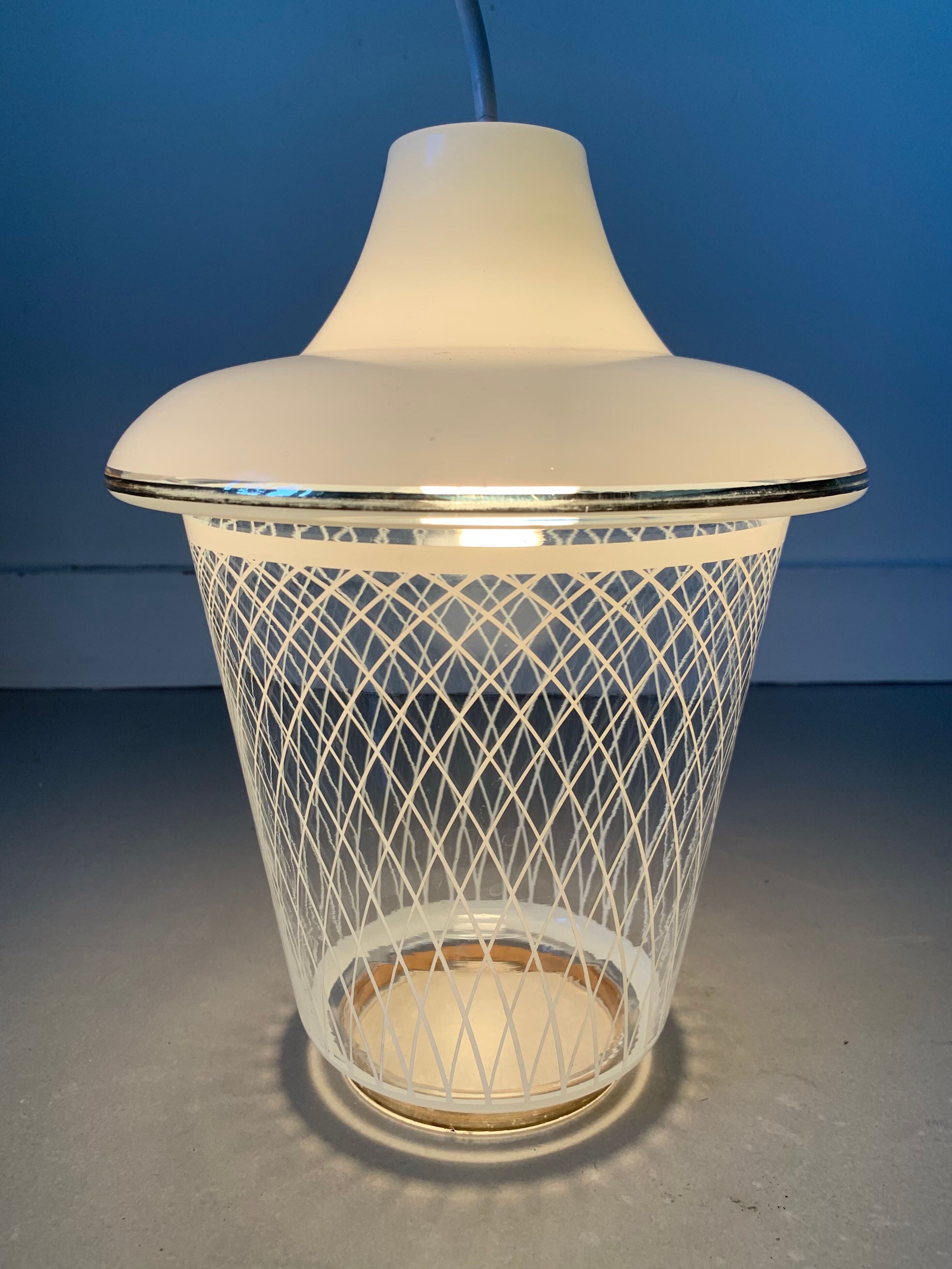 Lot de 2 suspensions verre années 50