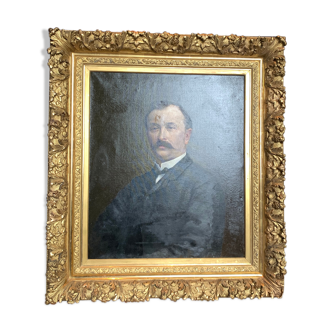 Portrait of man 19th in its frame