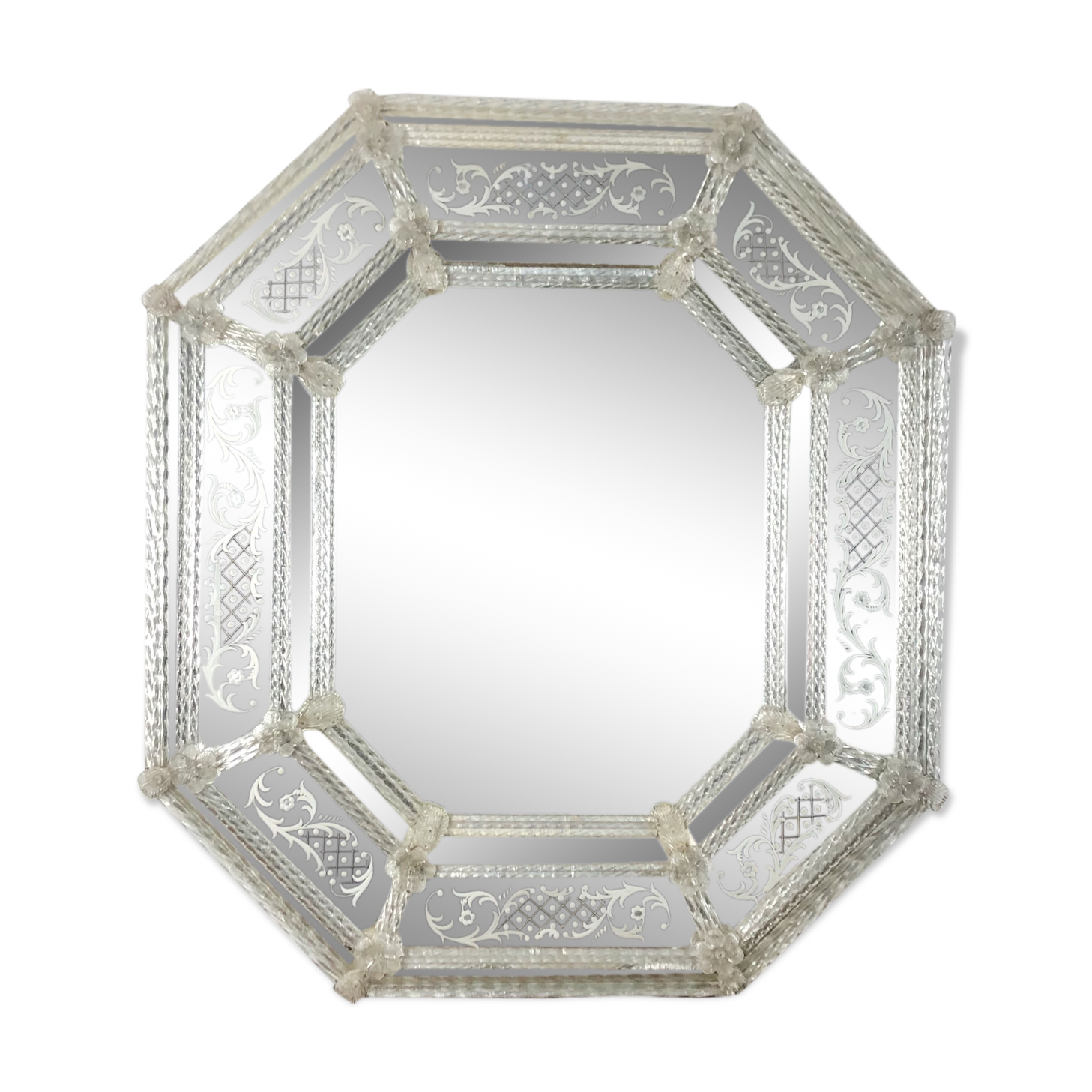 Venetian mirror to parecloses of the 1930s Murano glass 52 x 43 cm