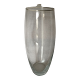 Vase en verre transparent