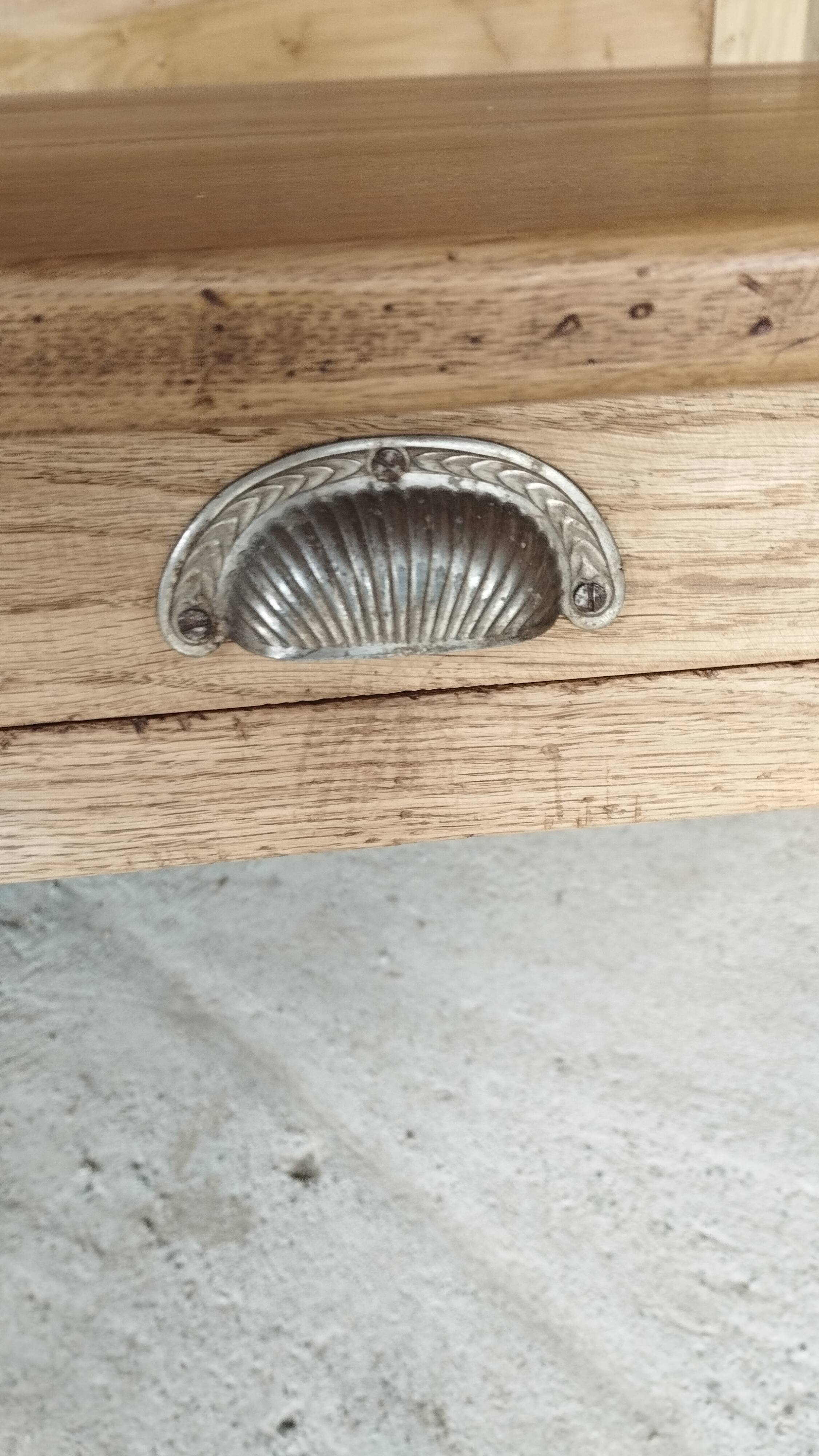 Rustic farmhouse table in solid oak with antique patina finish 200 x 90