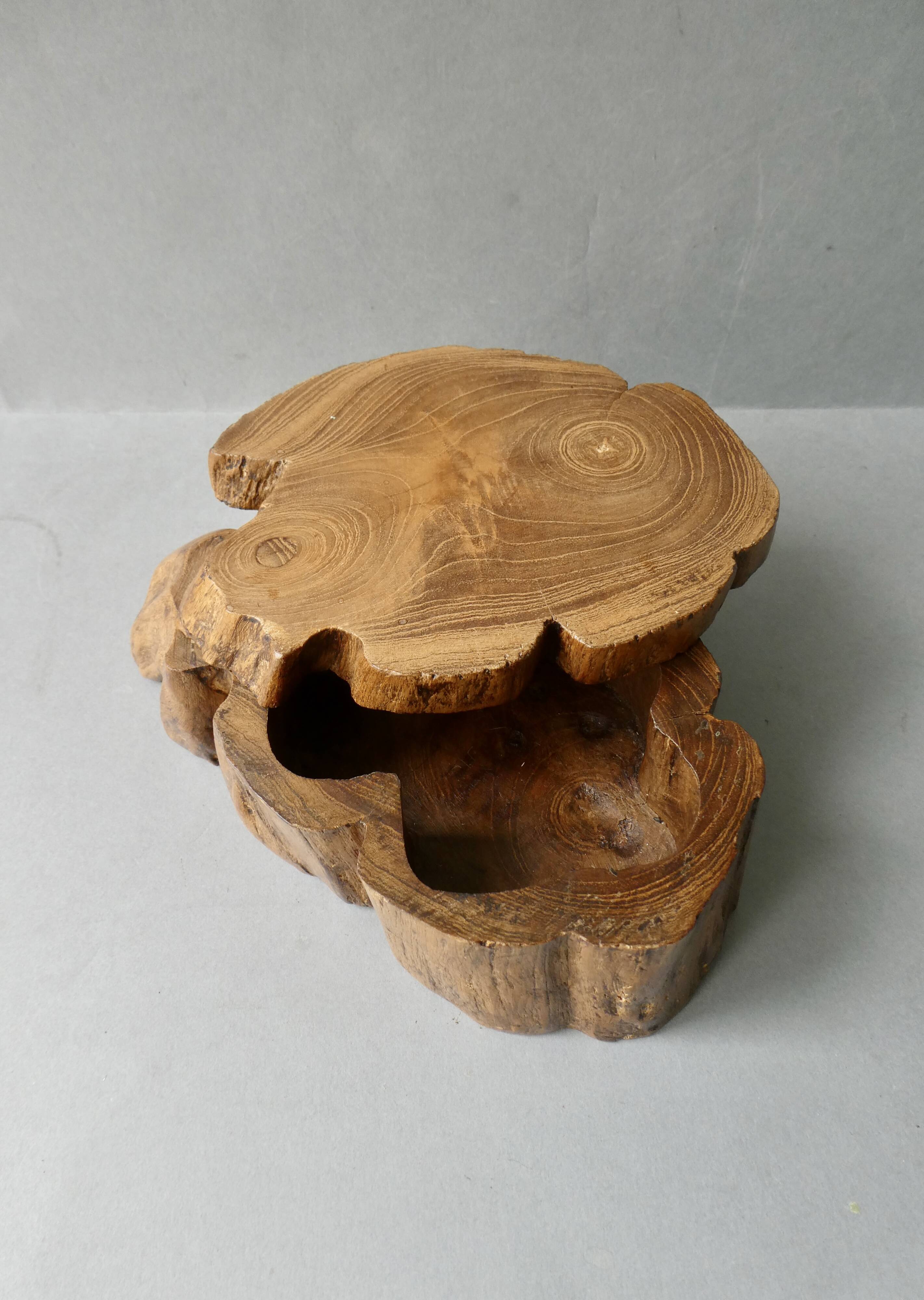 Boite en bois monoxyle, travail artisanal