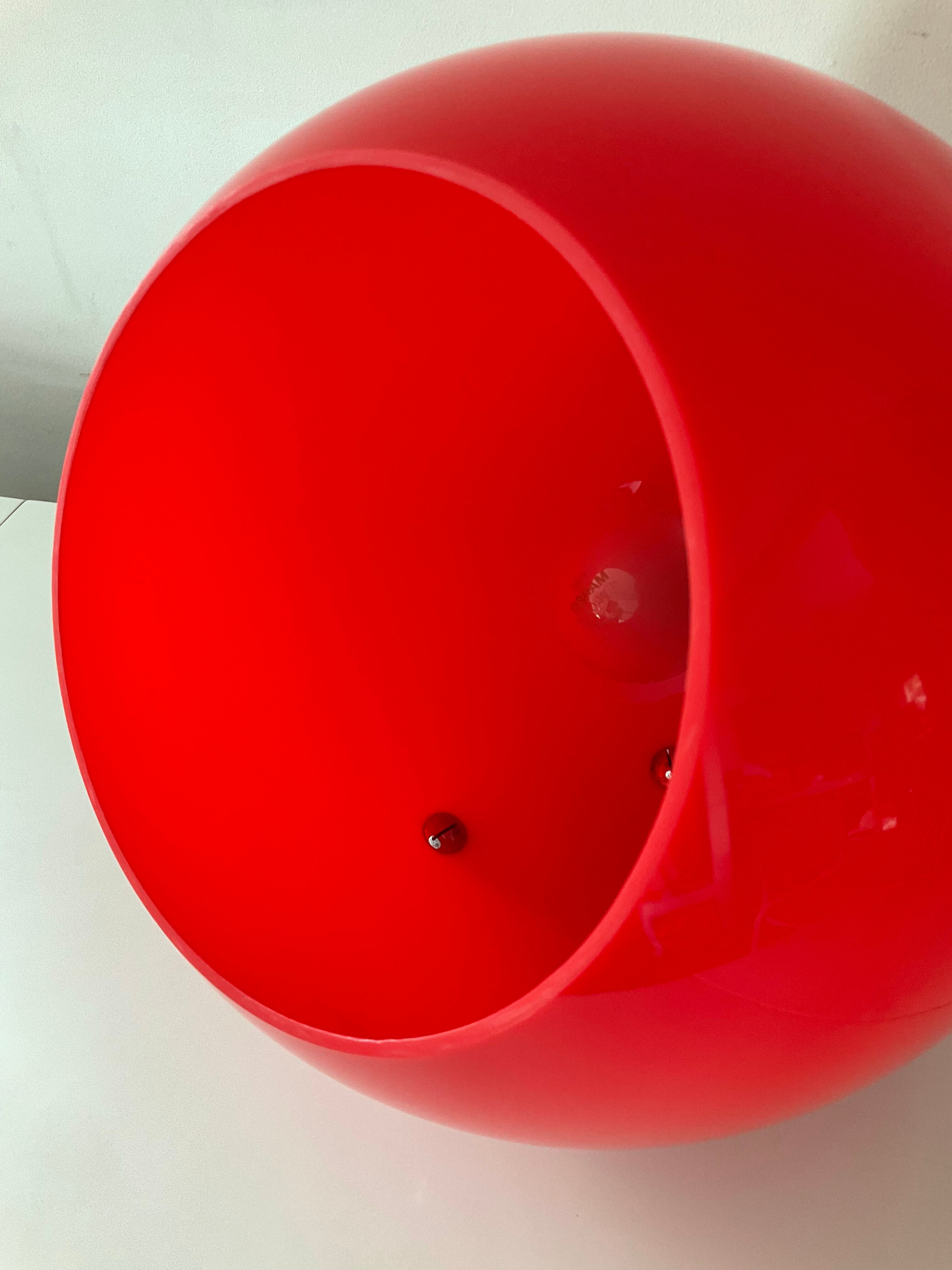 Red plexiglass lamp from the 80s