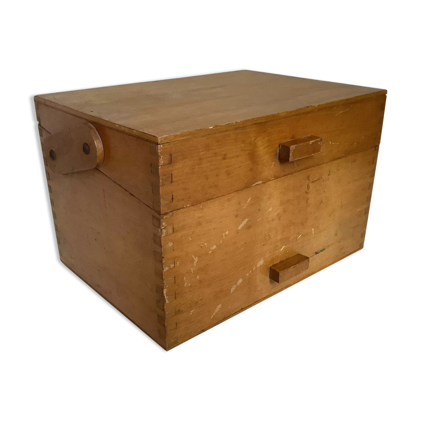 Wooden storage box dovetail mounting