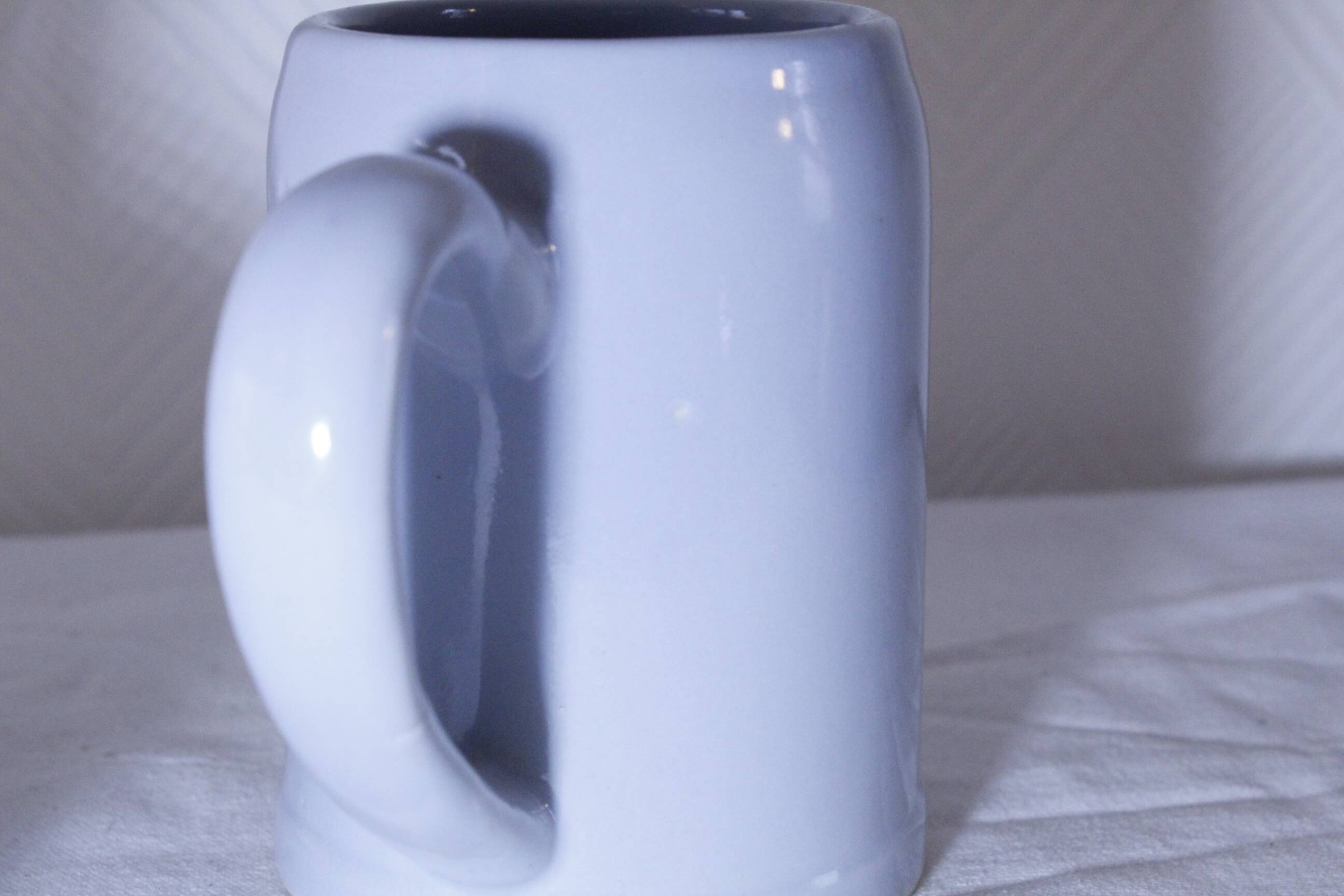 Set of 2 stoneware tankards / mugs 50cl light blue
