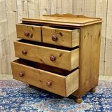 Commode anglaise en sapin de la fin du XIXème, 4 tiroirs
