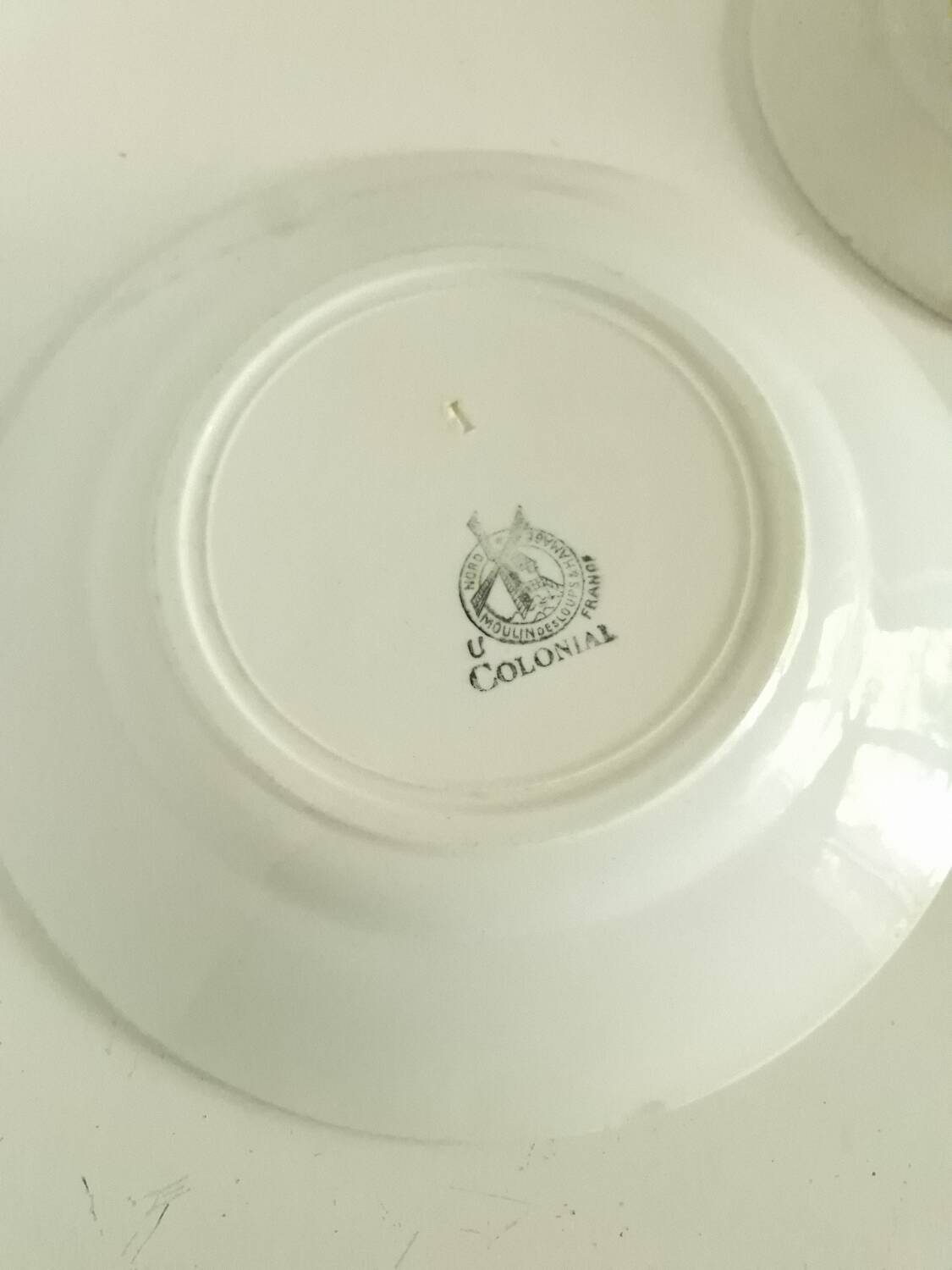 Set of 6 Moulin des Loups Colonial Model Plates