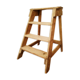 Escabeau en bois ancien