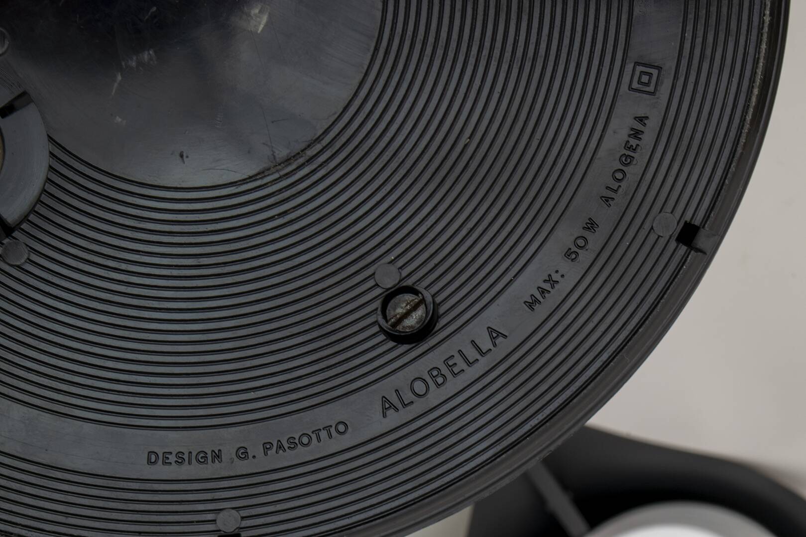 Giovanni Pasotto Midcentury Italian Table Lamp "Alobella" for Valenti Luce