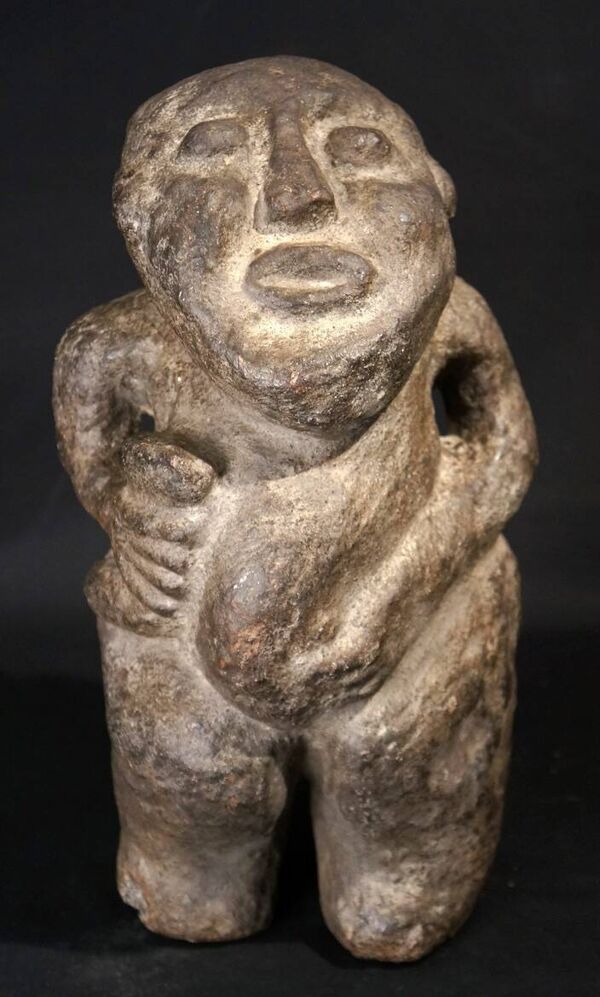 Figure anthropomorphe en pierre volcanique art tribal africain Côte d’Ivoire XVIIIe siècle