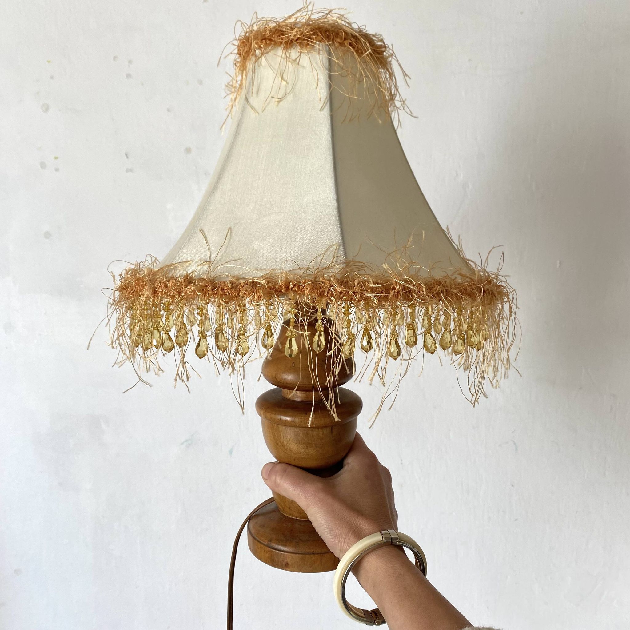 Lampe rétro bois et perles