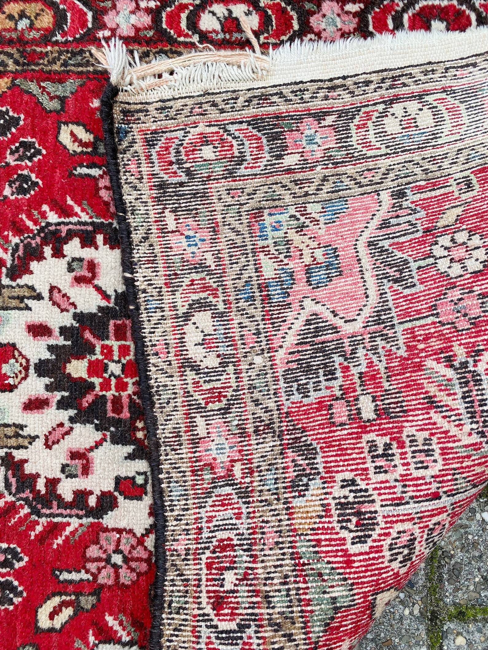 Antique Hand knotted Carpet, vintage rug with a medaillion in the middle