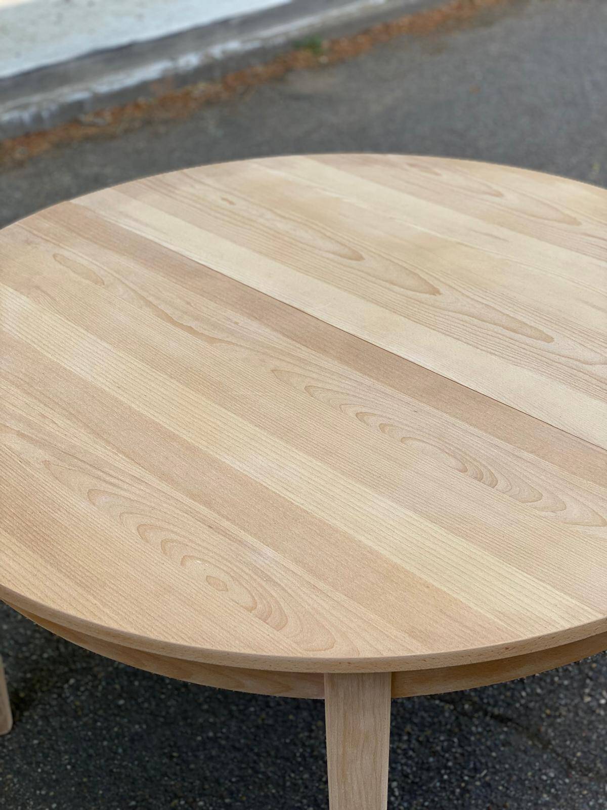 Scandinavian round extendable dining table renovated in wood 210cm
