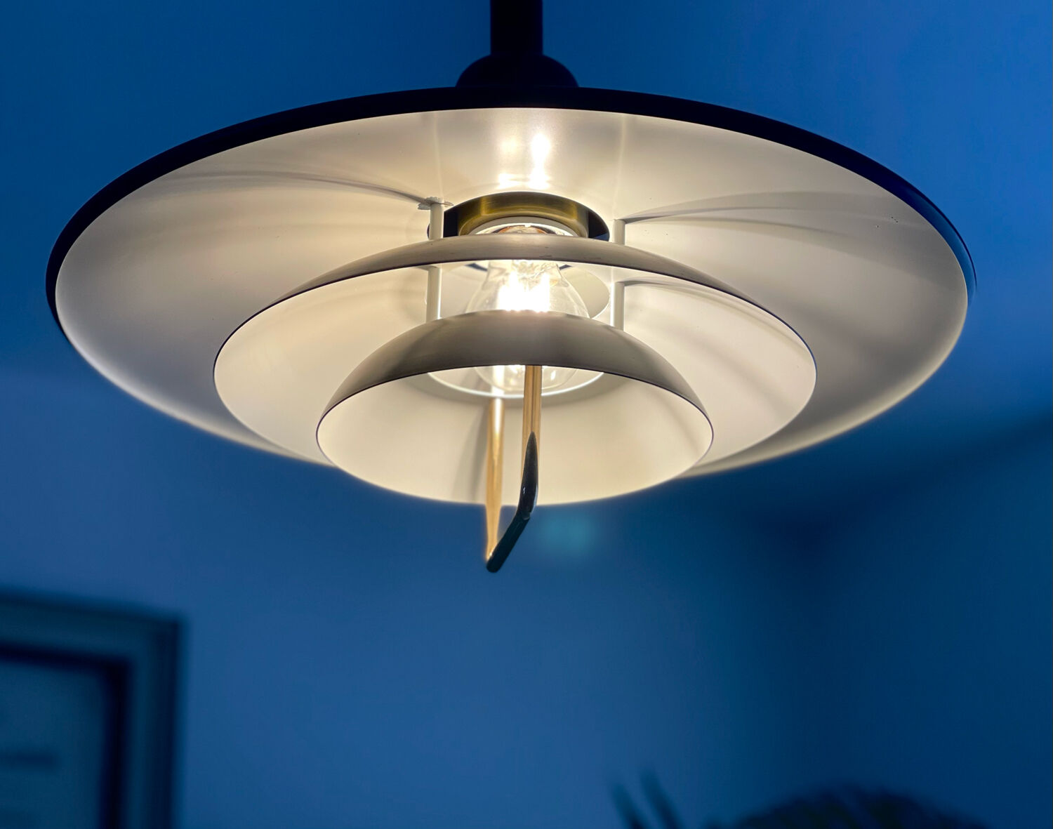 Scandinavian pendant lamp belid