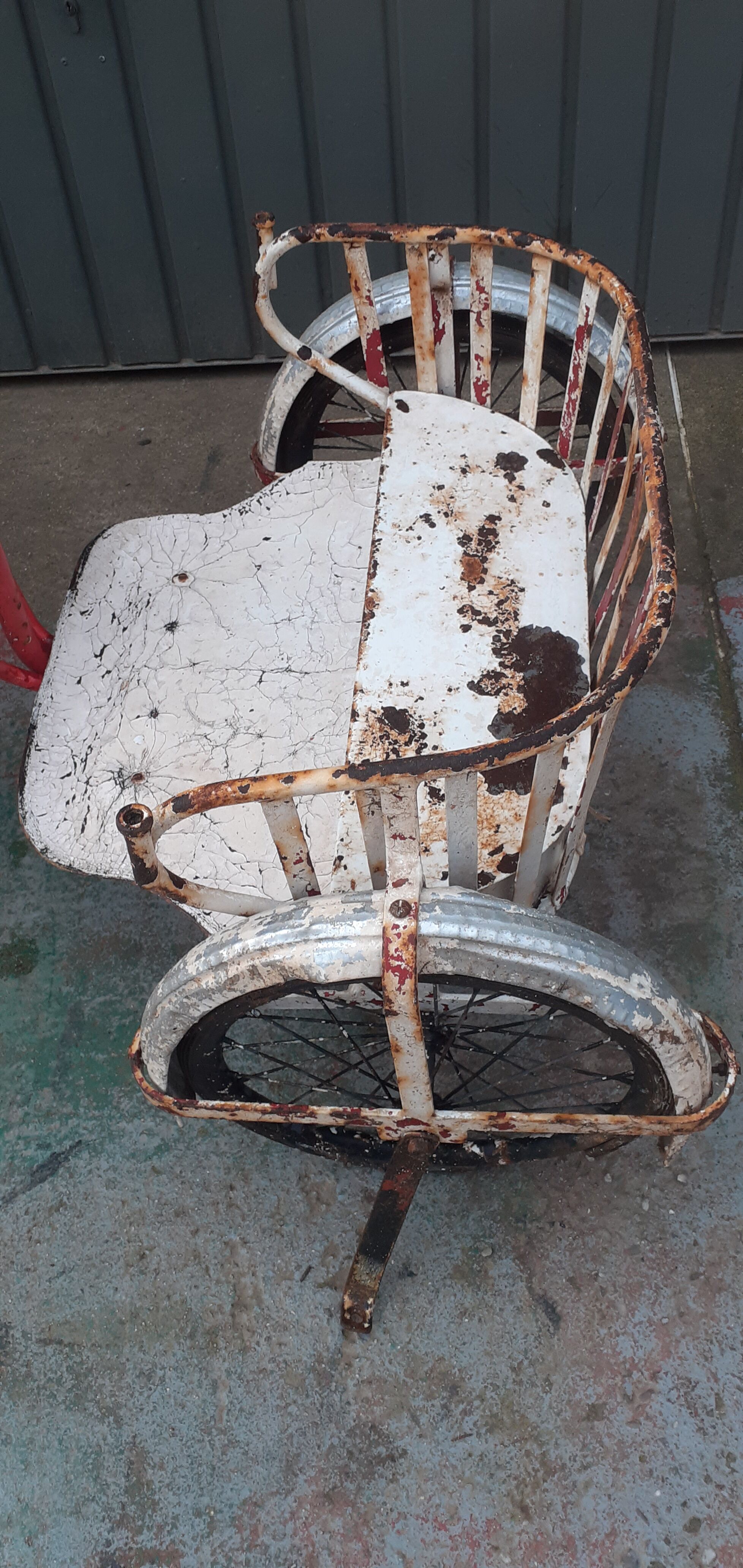 Sulky metal carousel two-seater 50s