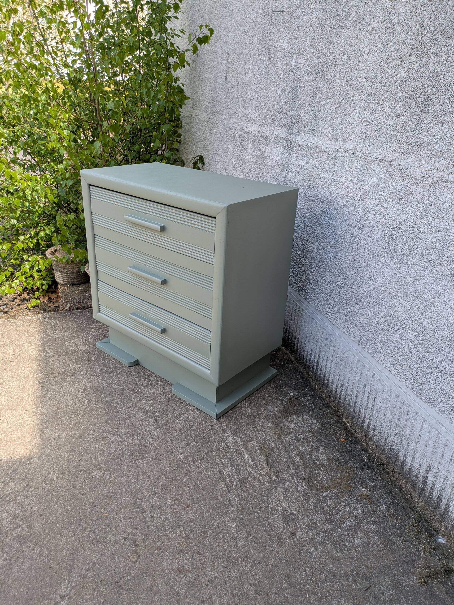 Vintage painted chest of drawers