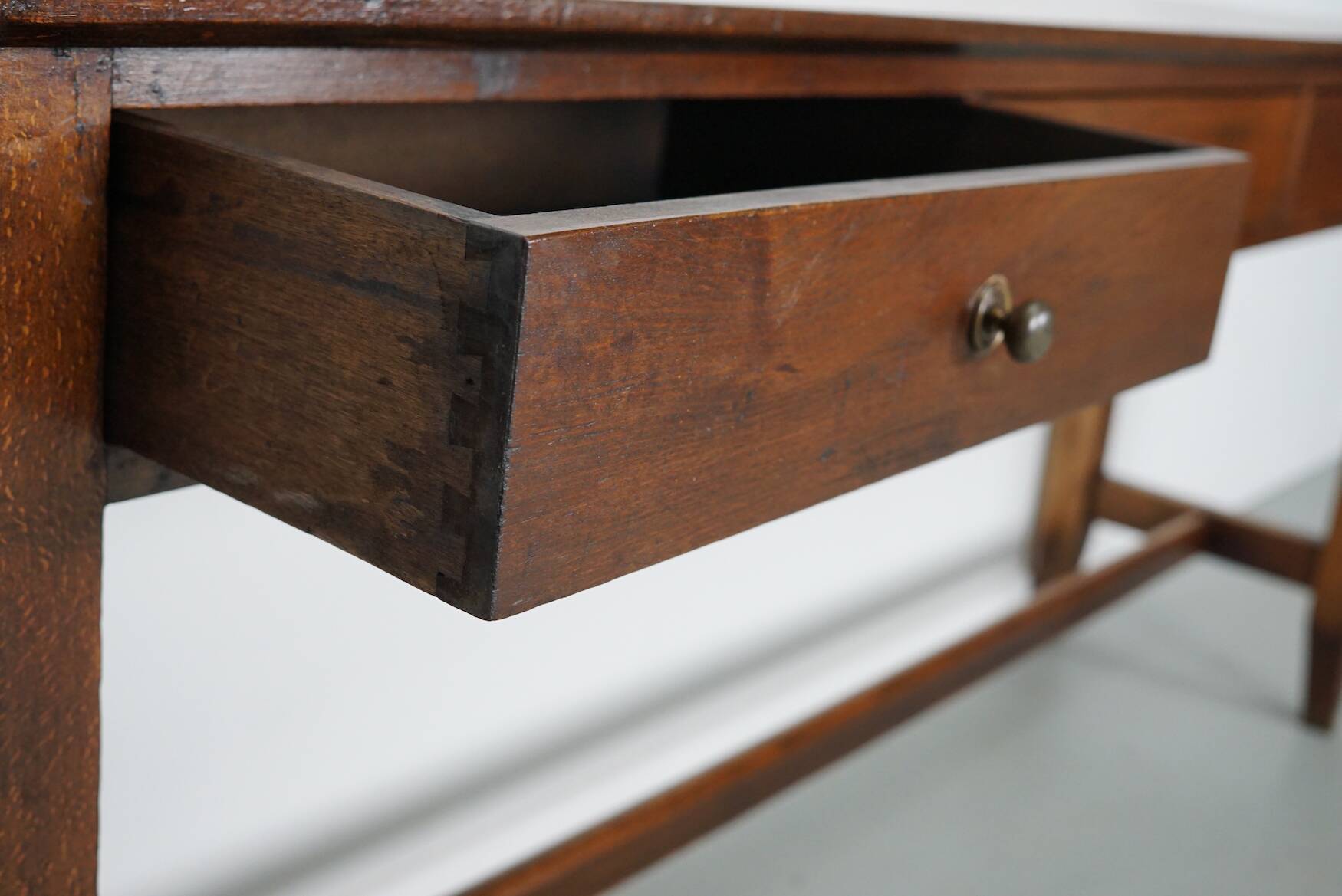 Antique French Rustic Farmhouse Elm Side Table, Early 20th Century