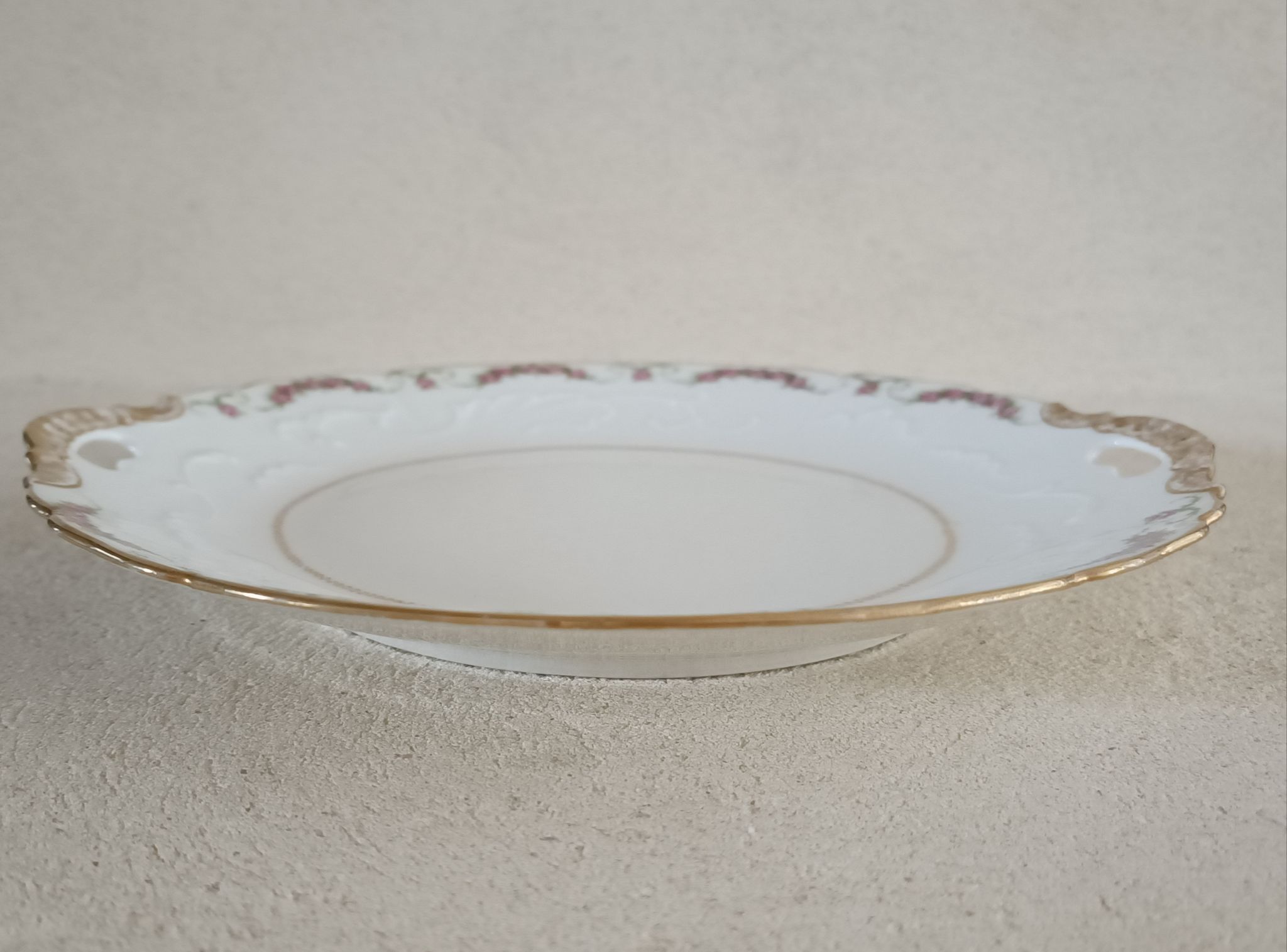 Plat à gâteaux en porcelaine de Limoges