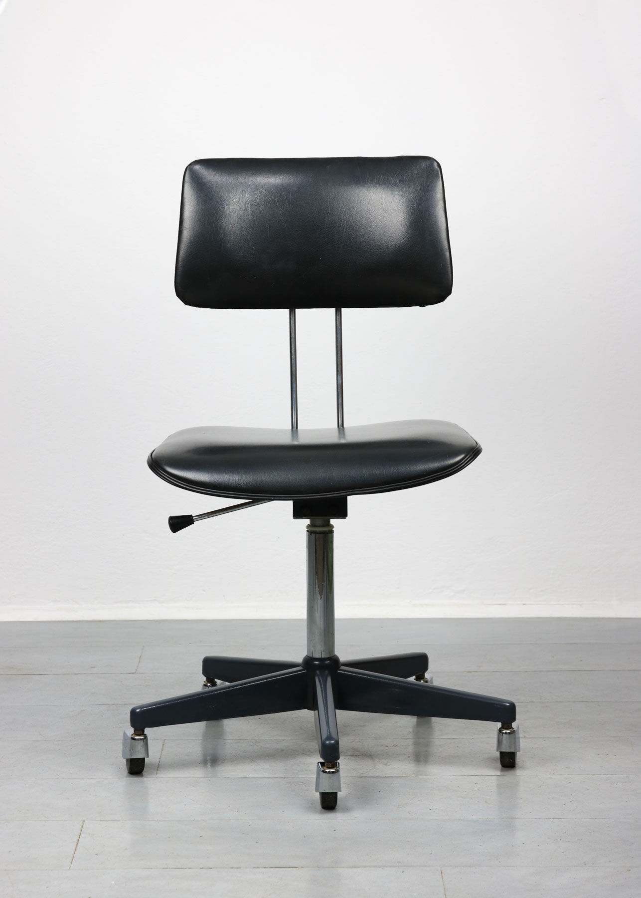 Vintage Office Swivel Chair in Black from Stol