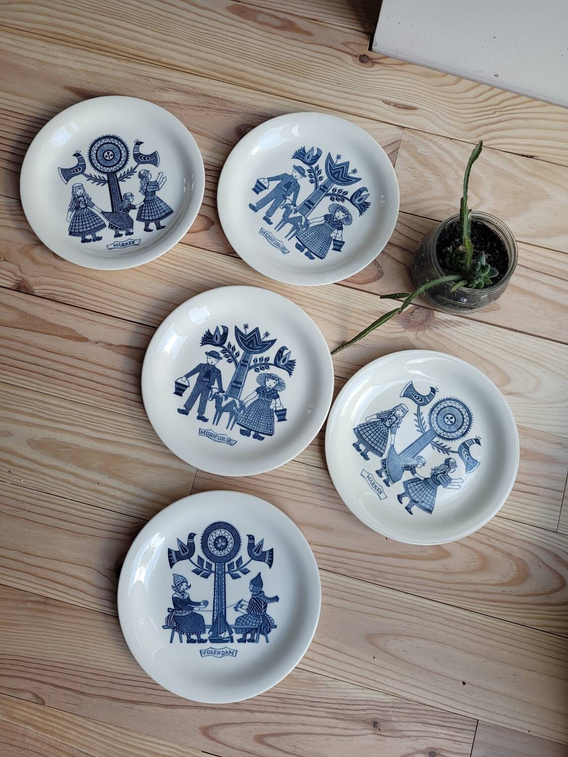 Set of 5 Royal Sphinx Maastricht dessert plates