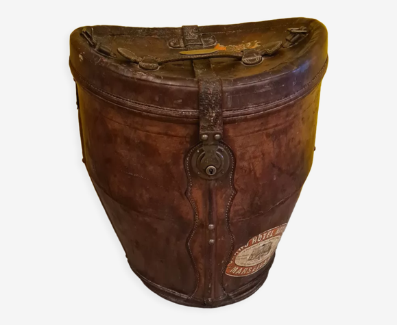 Boîte à chapeaux en cuir ancien par le baron De Heeckeren Enghuizen, début du 19ème siècle.