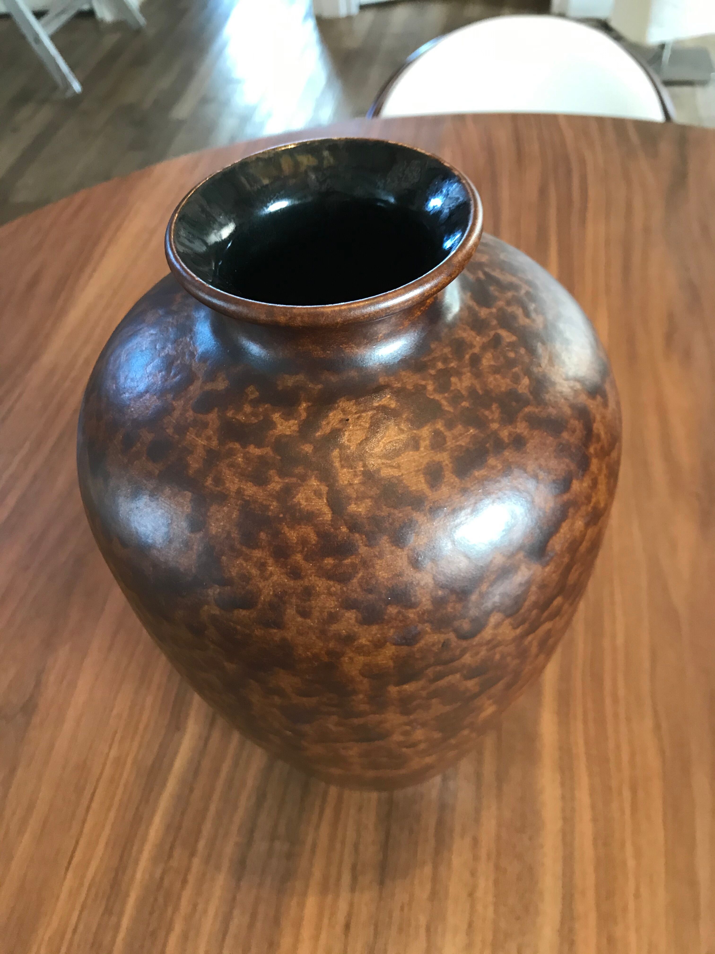 Ceramic vase
