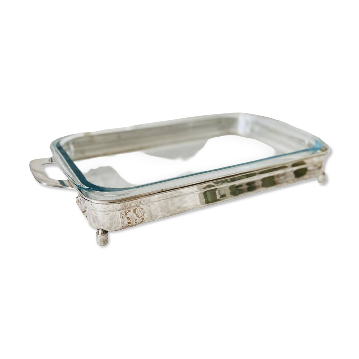 Rectangular Pyrex dish on silver metal support