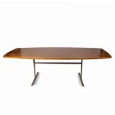 Table à manger en placage de palissandre avec finition laquée semi-mate.