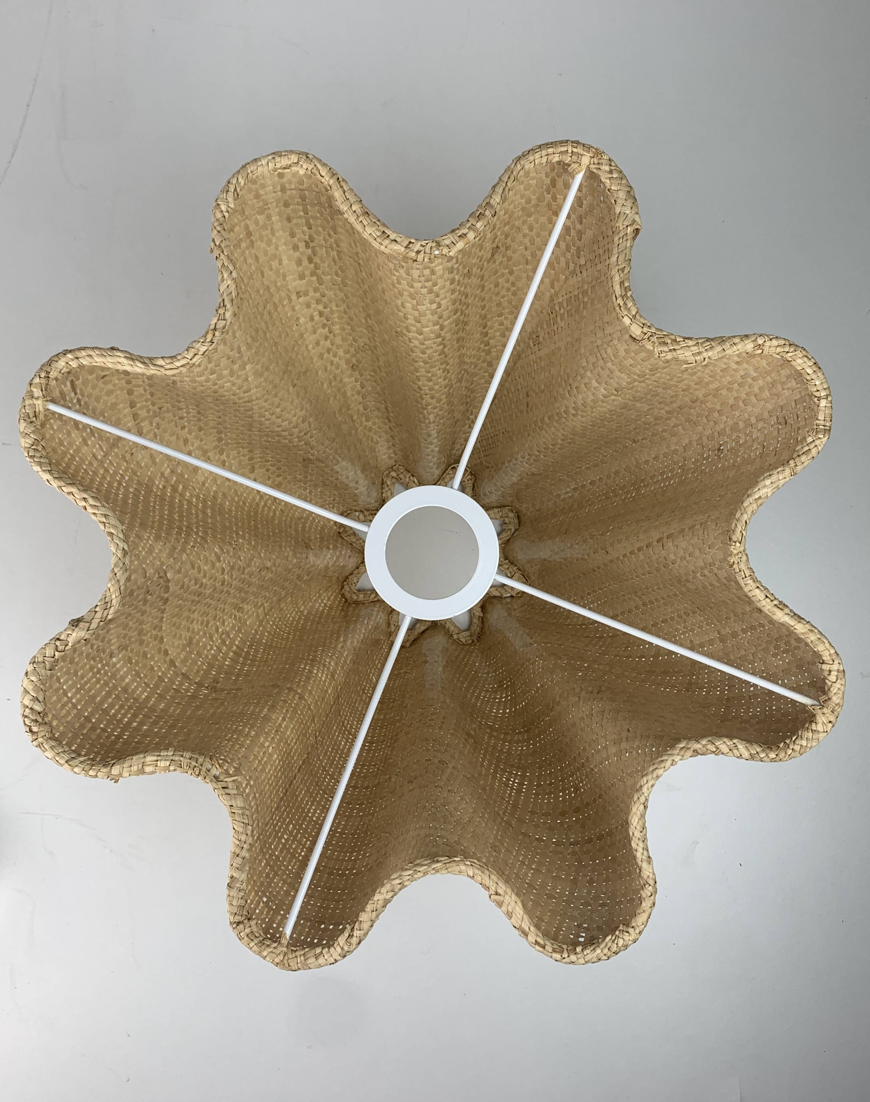 Lampe de table française en bois tourné dans le style de Charles Dudouyt, années 1950