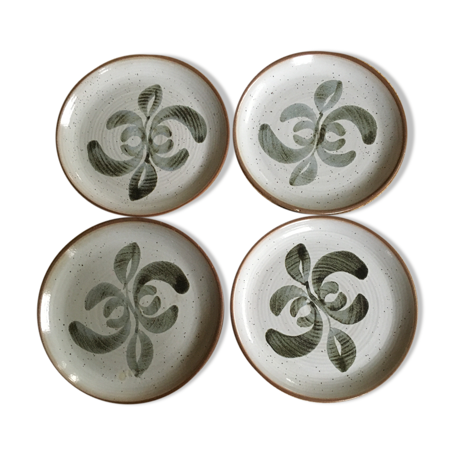 Series of 4 flat sandstone plates