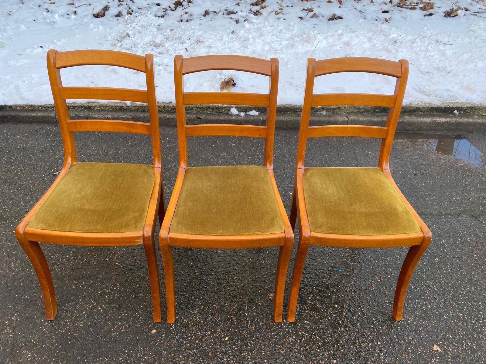 4 solid wood chairs with green and blue velvet suede, Louis Philippe style.