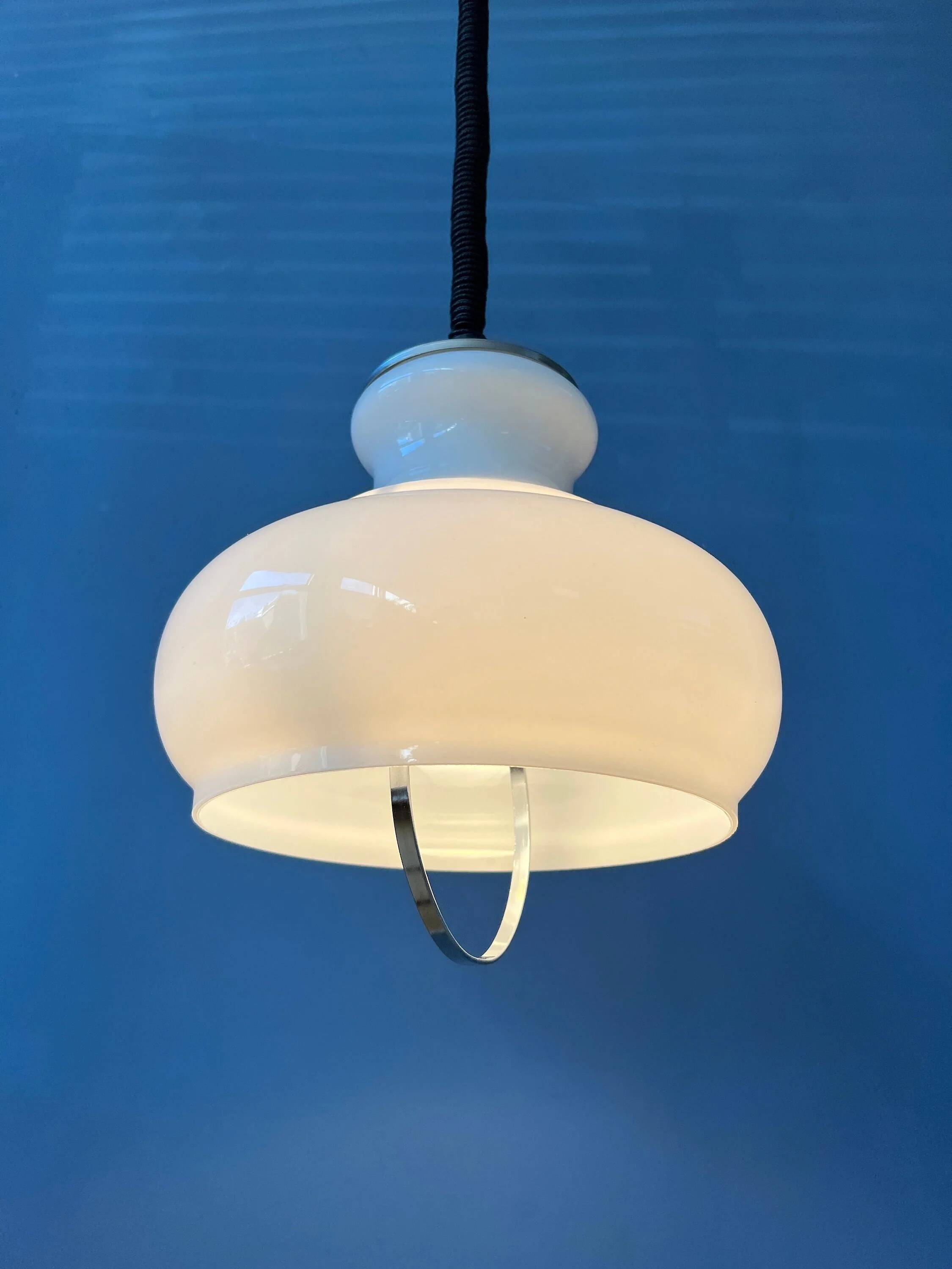 Suspension vintage mid-century en verre opalin (milk glass)