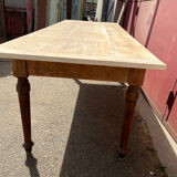 Farm table