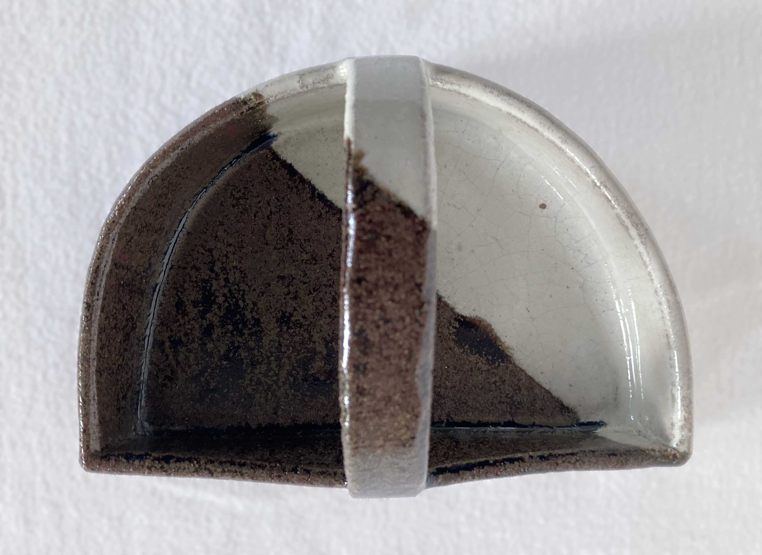 Vintage glazed ceramic pouch tray