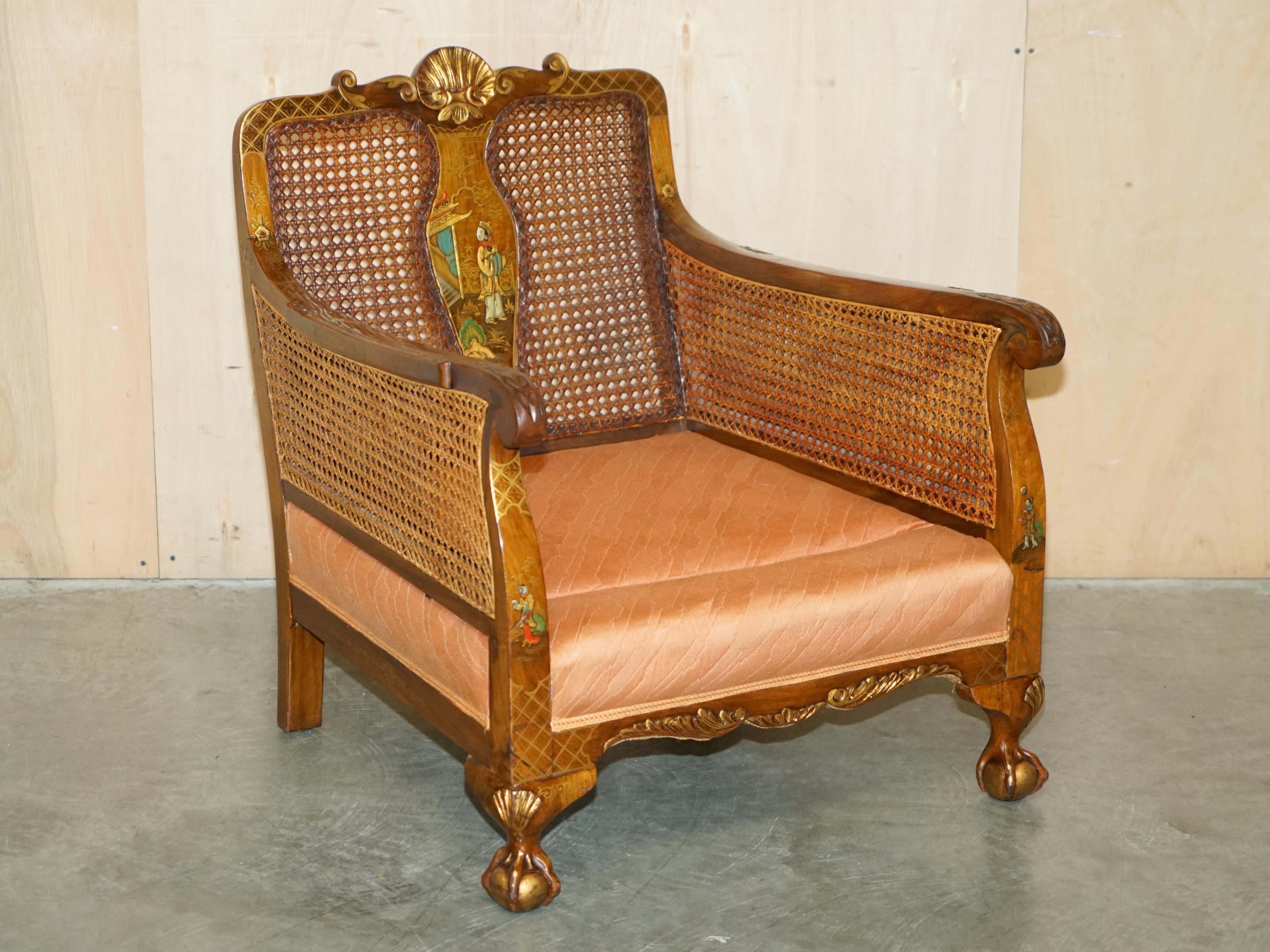 Three-piece bergère set in walnut, Chinoiserie style, from the 1920s, in need of restoration.
