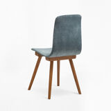 Ensemble de 4 chaises de type A-6150 des années 1960.