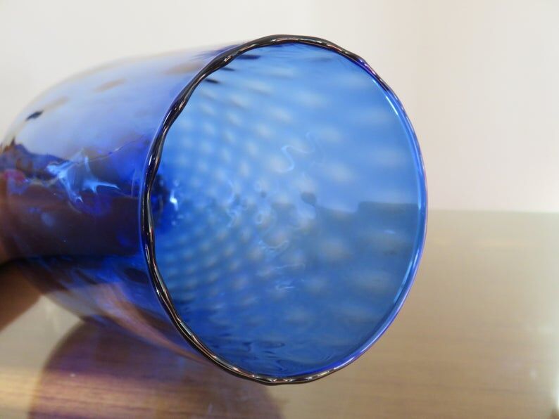 Italy vase in textured blue glass 70s