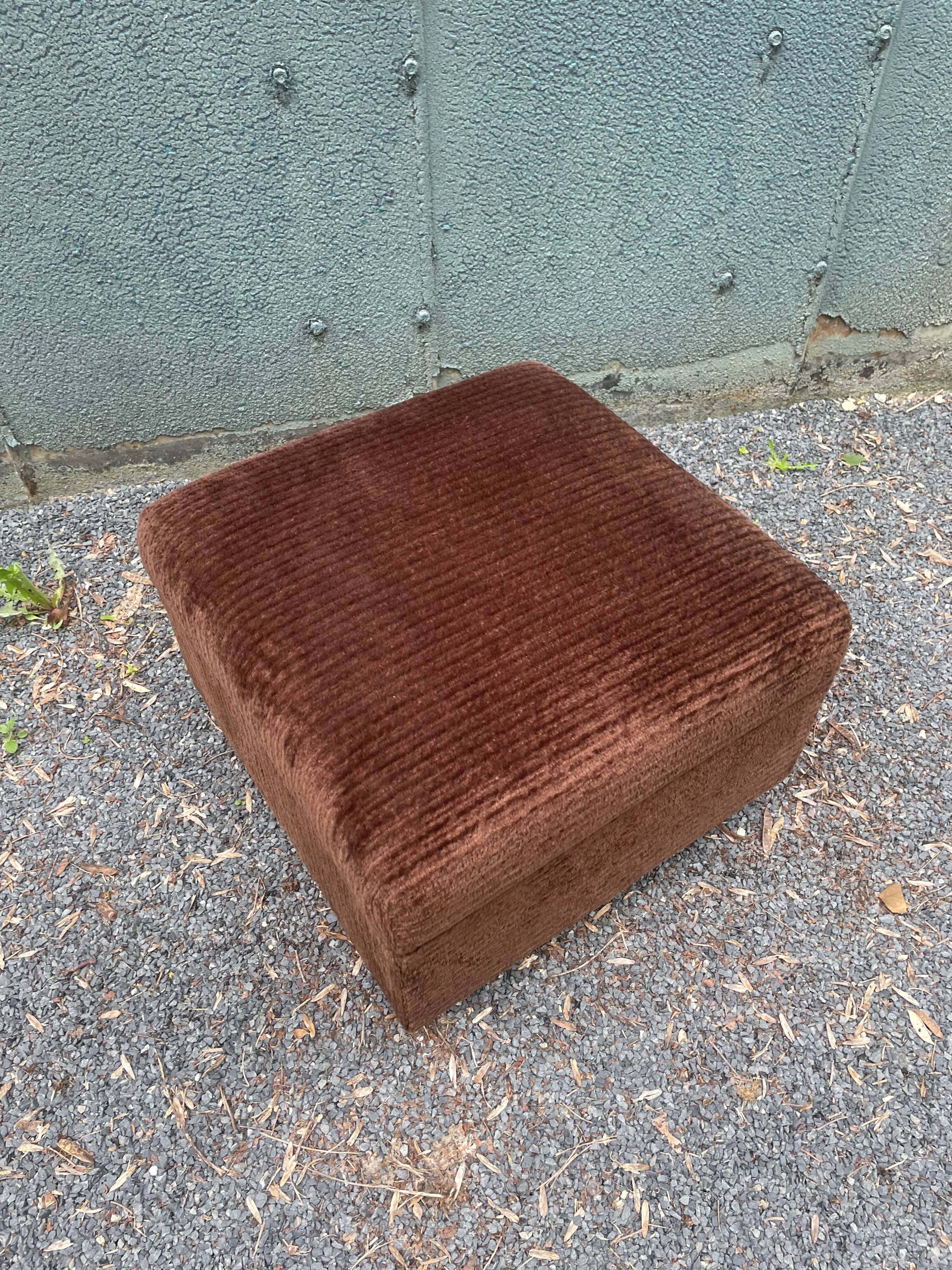 Retro seventies velvet pouf