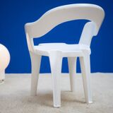 Chaise cossue en résine années 70