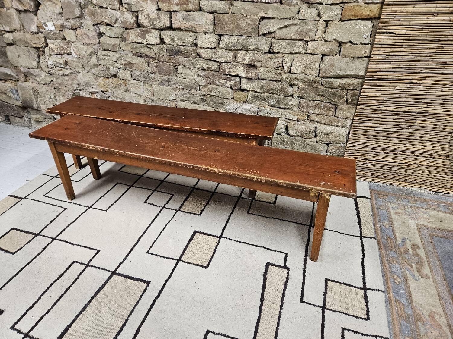 Lot deux bancs de ferme sapin vintage