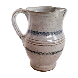 Grey and blue sandstone pitcher