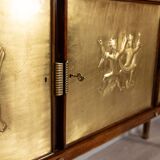Buffet vintage années 40 en bois bas-reliefs en laiton et marbre design italien