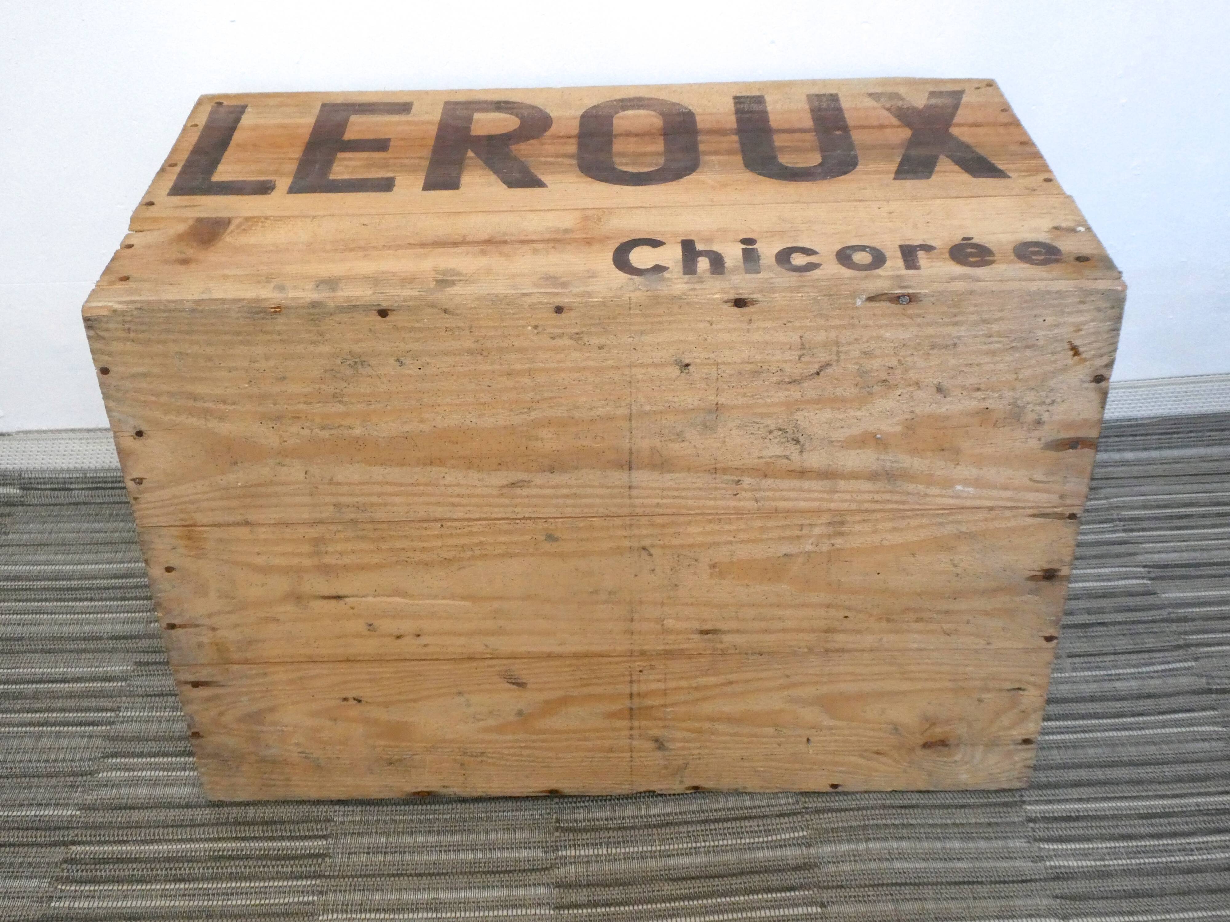 Transport case raw wood to the chicory Leroux