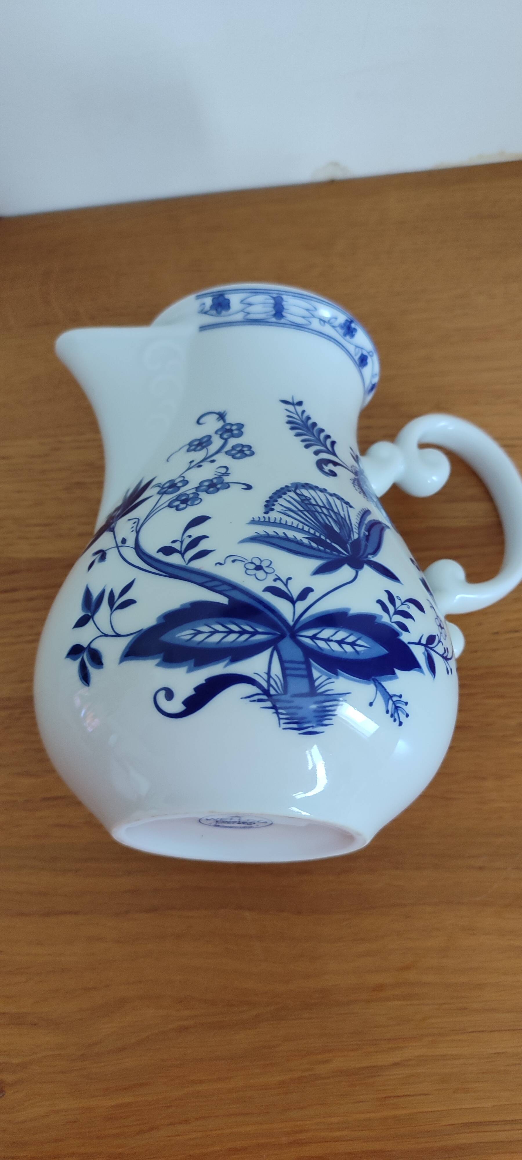 Pichet porcelaine